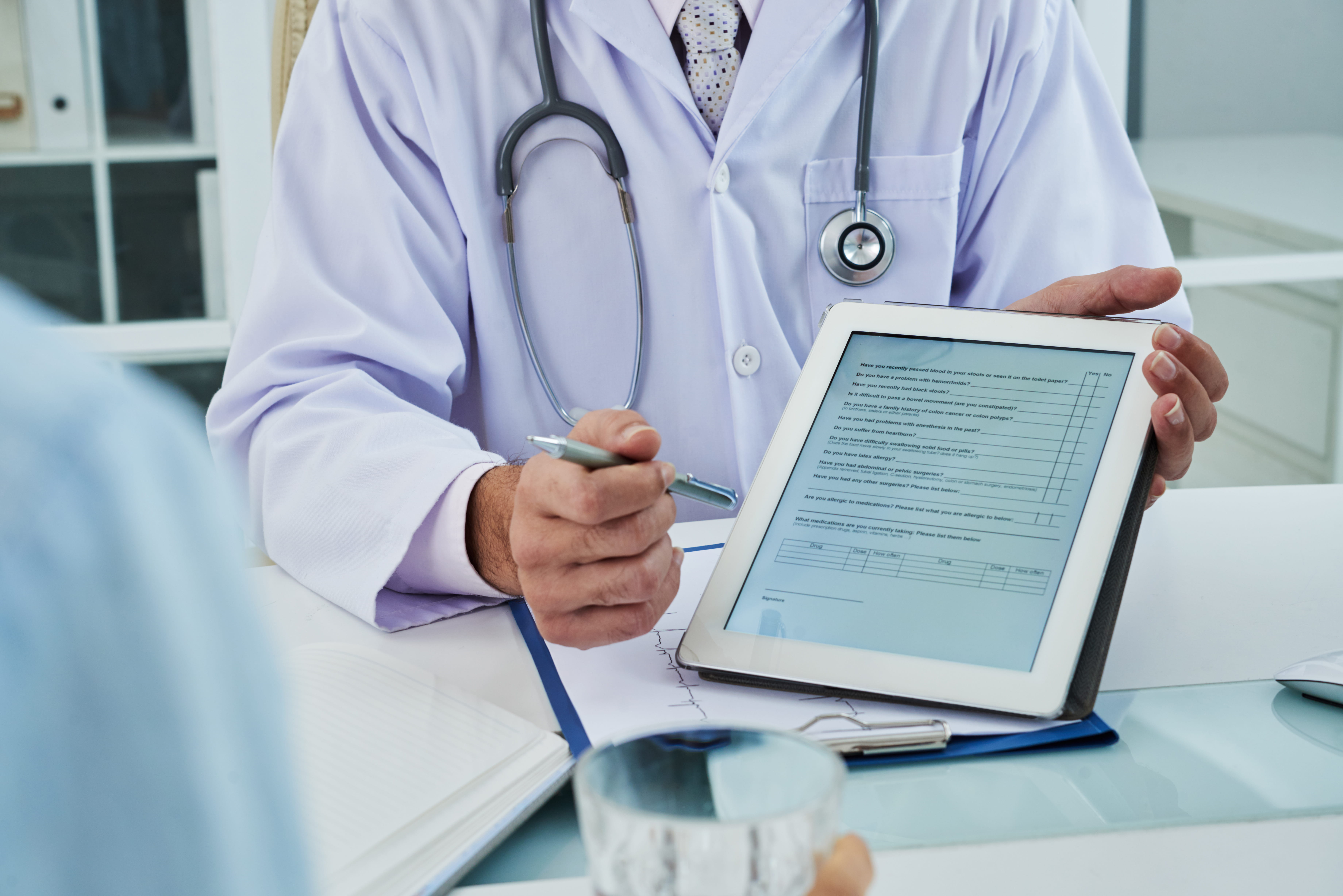 AI Translation Pipeline for Delivering Clinical Evidence to Japanese Physicians